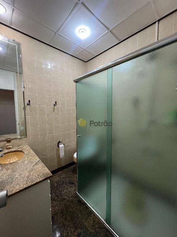 Apartamento à venda com 3 quartos, 281m² - Foto 9