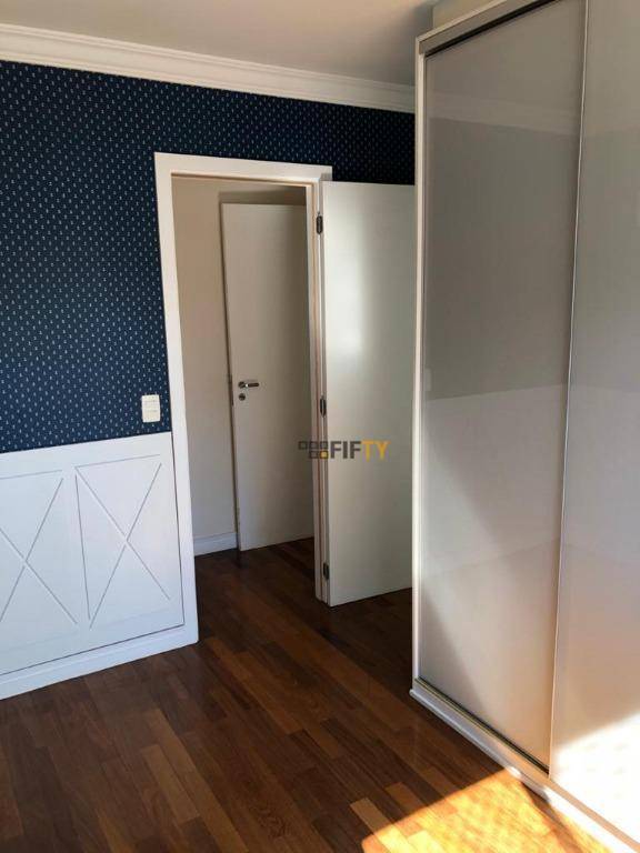 Apartamento para alugar com 3 quartos, 124m² - Foto 12