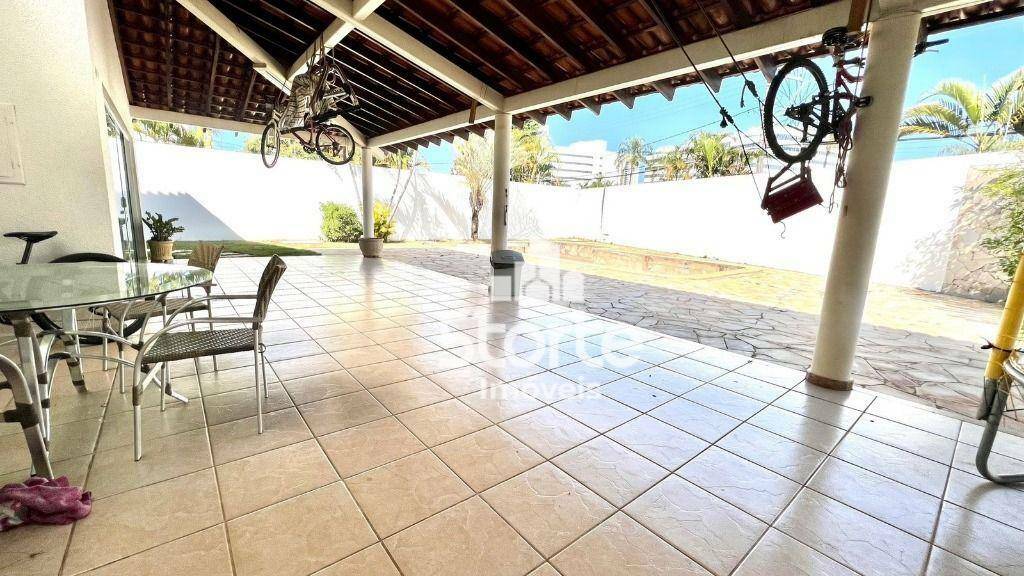 Casa à venda com 4 quartos, 450m² - Foto 9