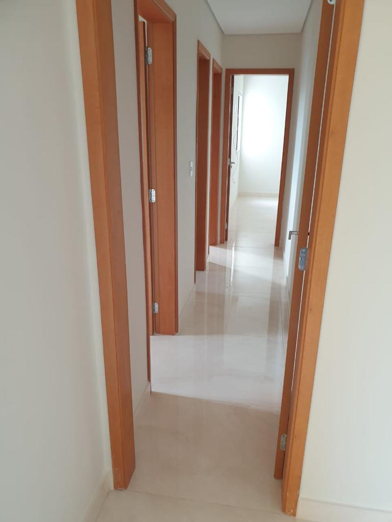 Apartamento à venda com 3 quartos, 84m² - Foto 4