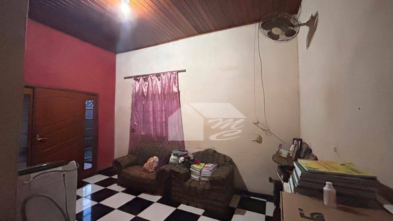 Casa à venda com 3 quartos, 180m² - Foto 2