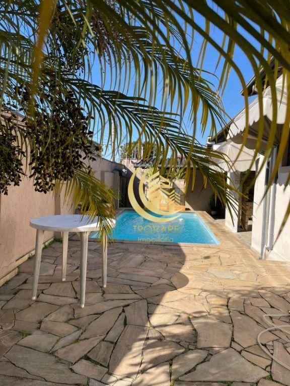 Casa à venda e aluguel com 4 quartos, 180m² - Foto 1