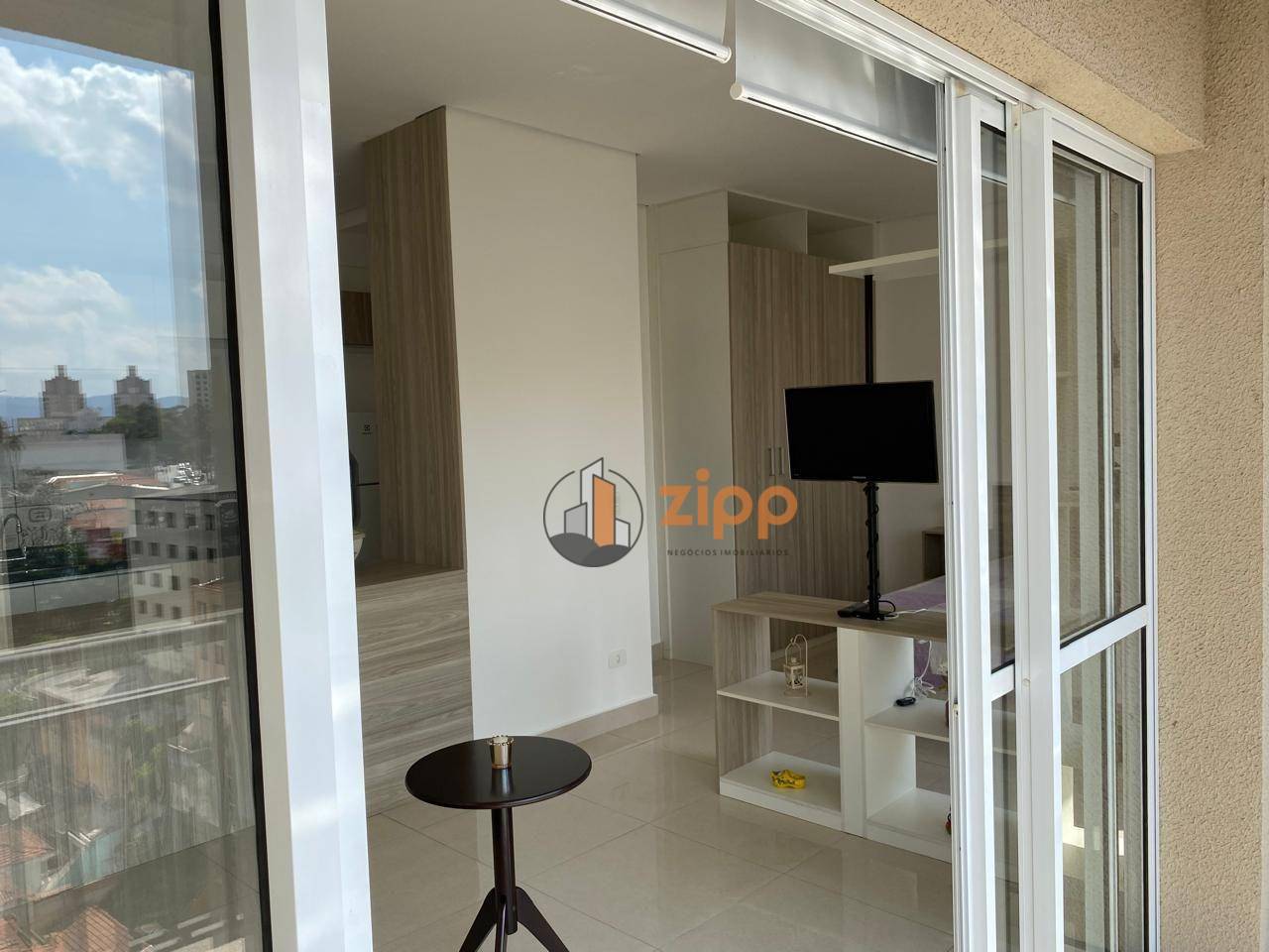 Apartamento à venda e aluguel com 1 quarto, 42m² - Foto 2