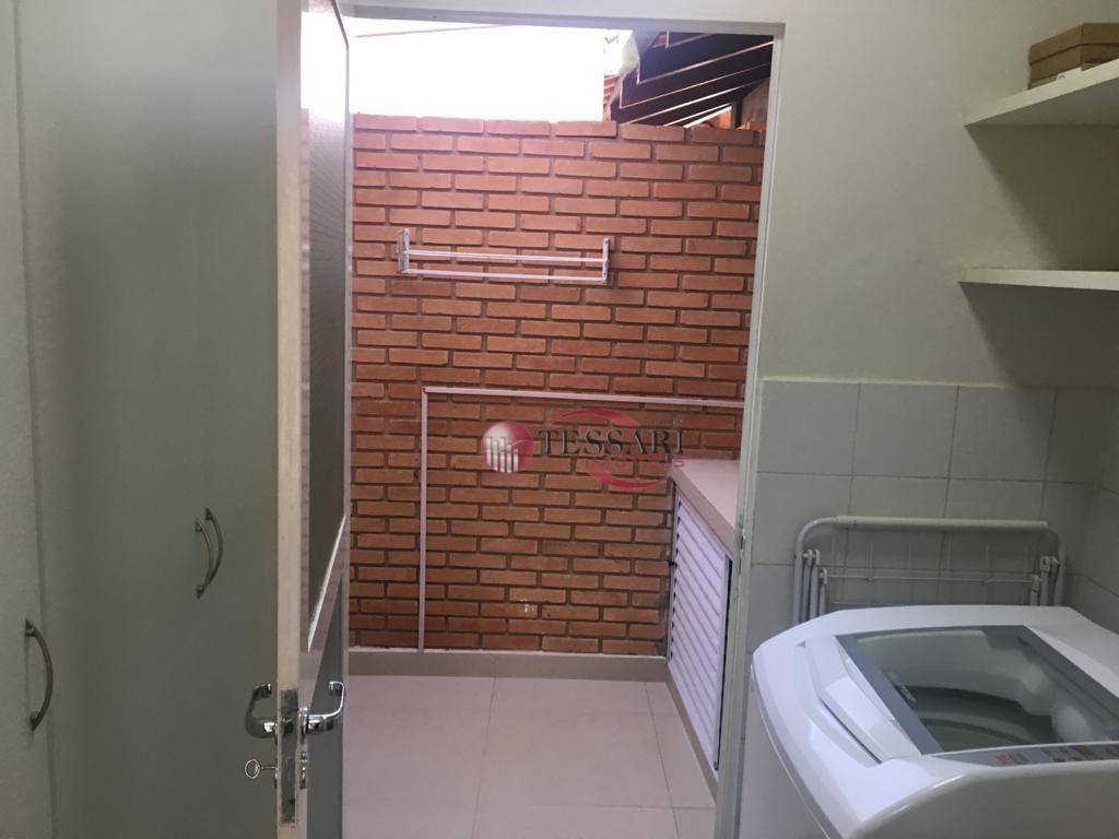 Casa à venda com 3 quartos, 170m² - Foto 7