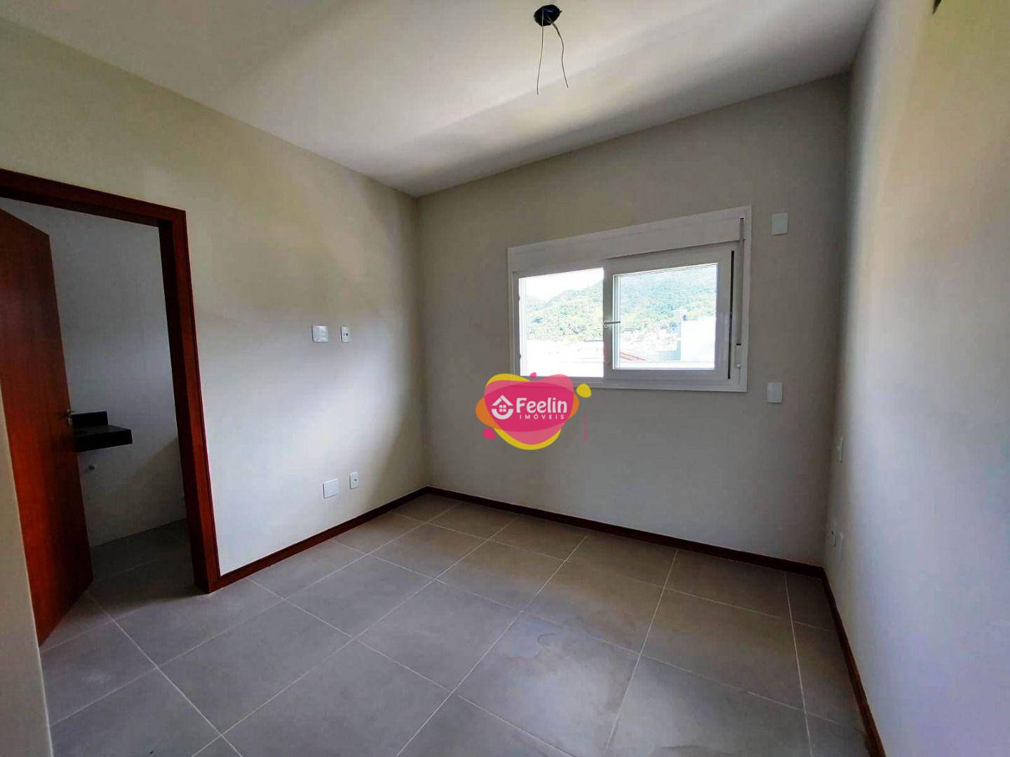 Casa à venda com 3 quartos, 129m² - Foto 13