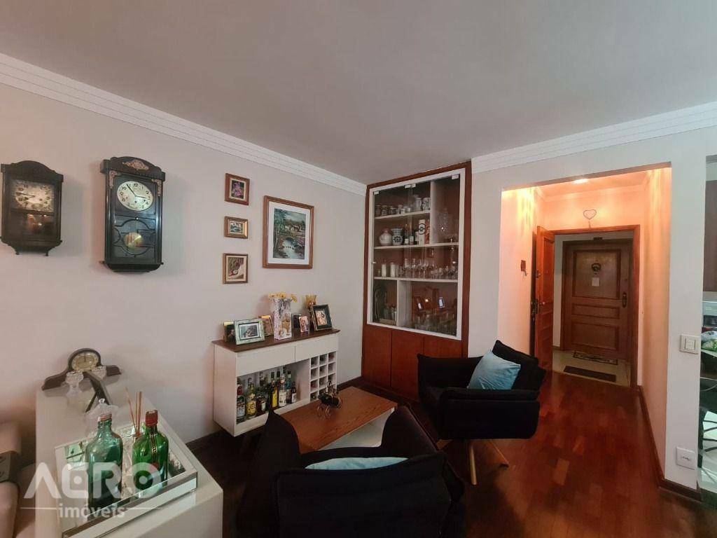 Apartamento à venda com 3 quartos, 140m² - Foto 19