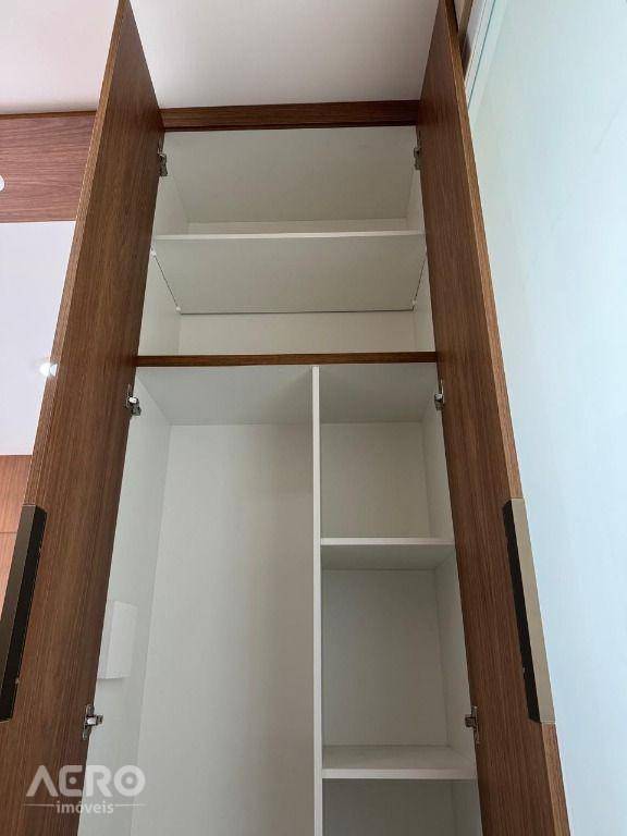 Apartamento para alugar com 2 quartos, 64m² - Foto 29