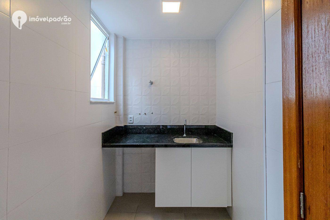 Apartamento à venda com 3 quartos, 135m² - Foto 4