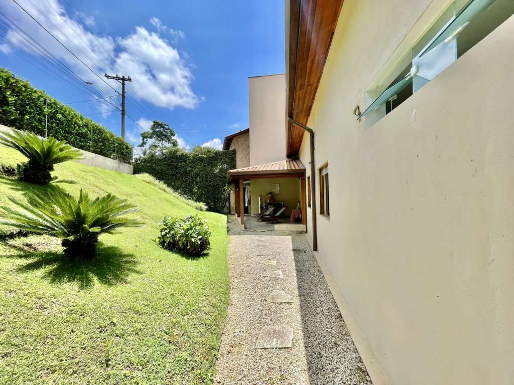 Casa de Condomínio à venda com 4 quartos, 445m² - Foto 33