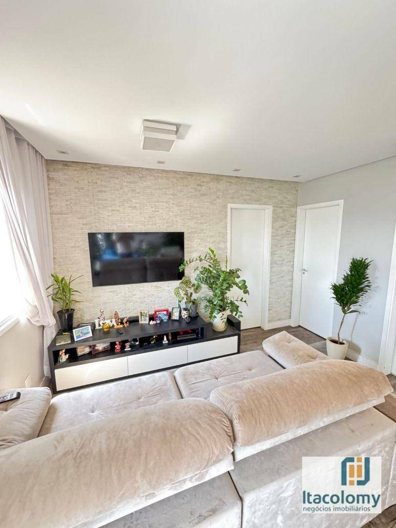 Apartamento à venda com 2 quartos, 70m² - Foto 9