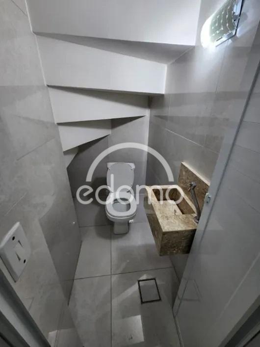 Casa para alugar com 3 quartos, 84m² - Foto 3