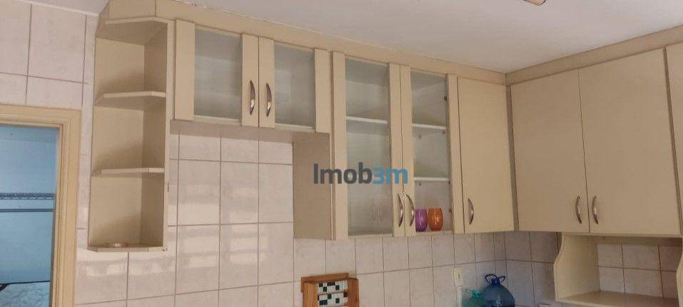 Casa à venda com 4 quartos, 150m² - Foto 3
