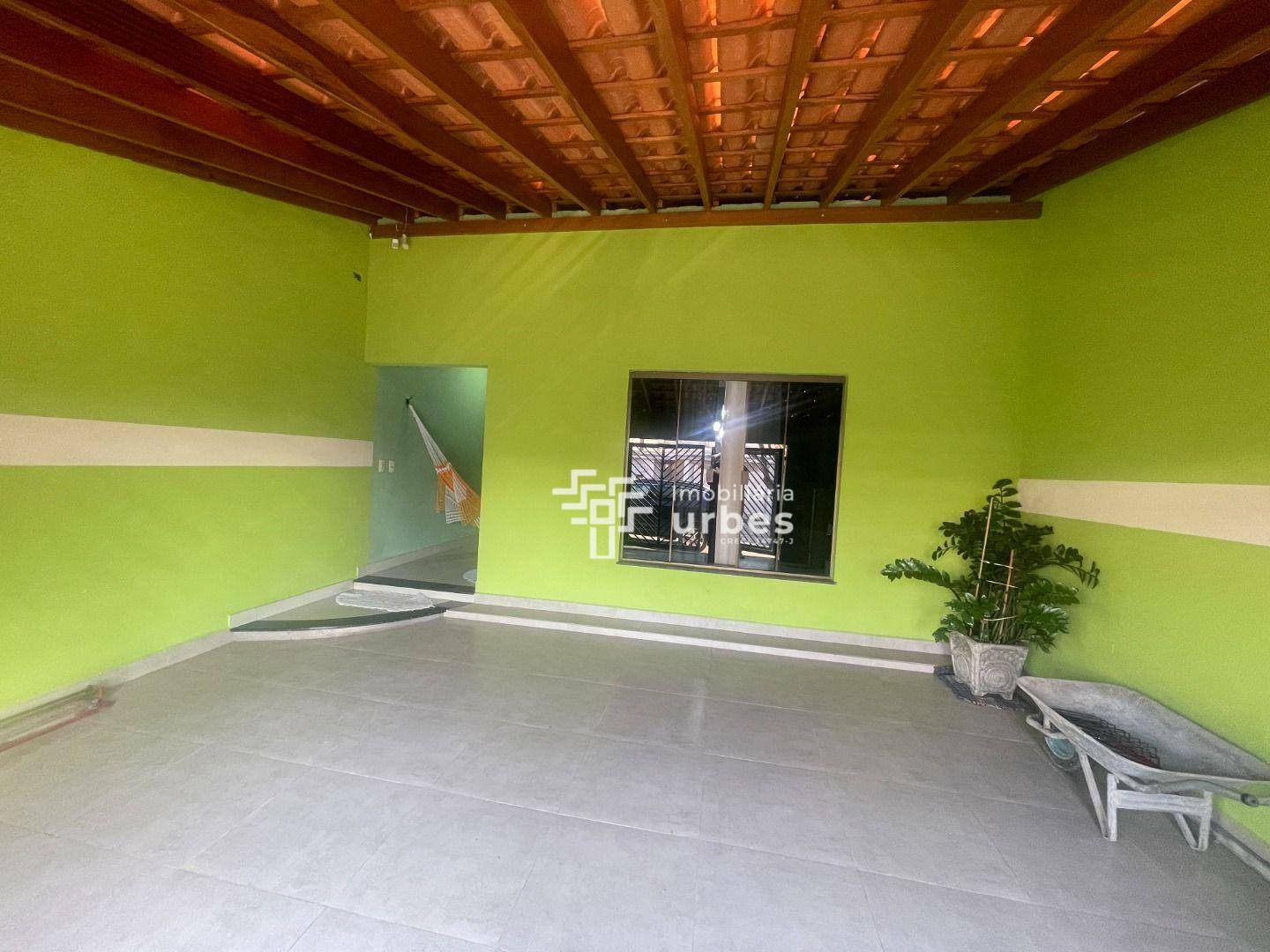 Casa à venda com 2 quartos, 80m² - Foto 1