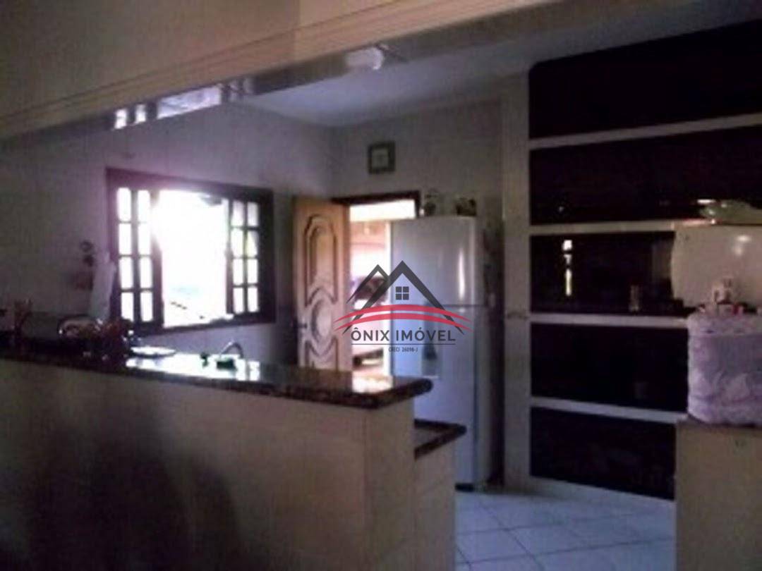 Casa à venda com 3 quartos, 250m² - Foto 3