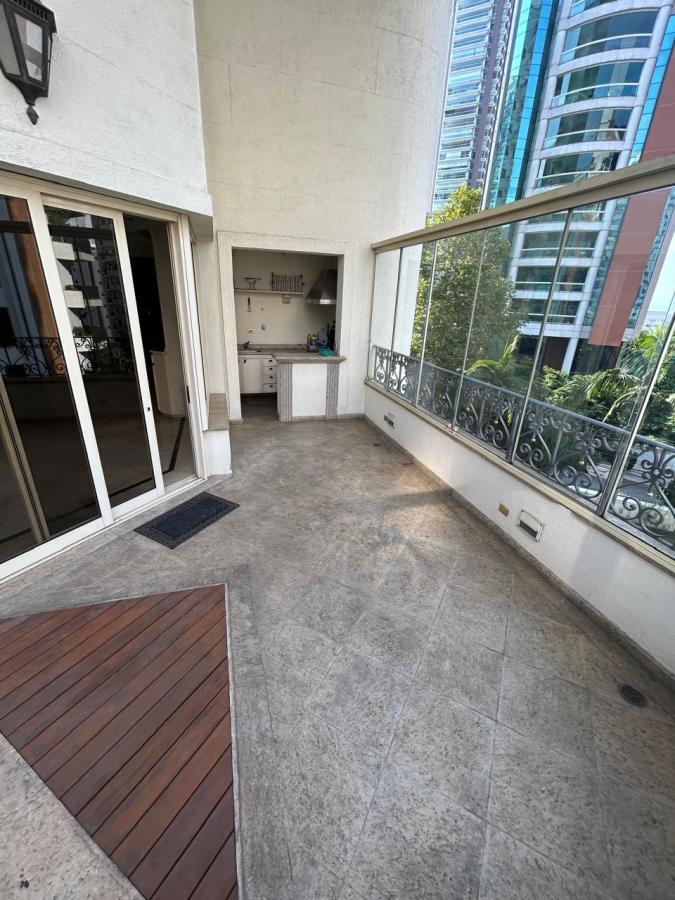 Apartamento à venda com 4 quartos, 336m² - Foto 2