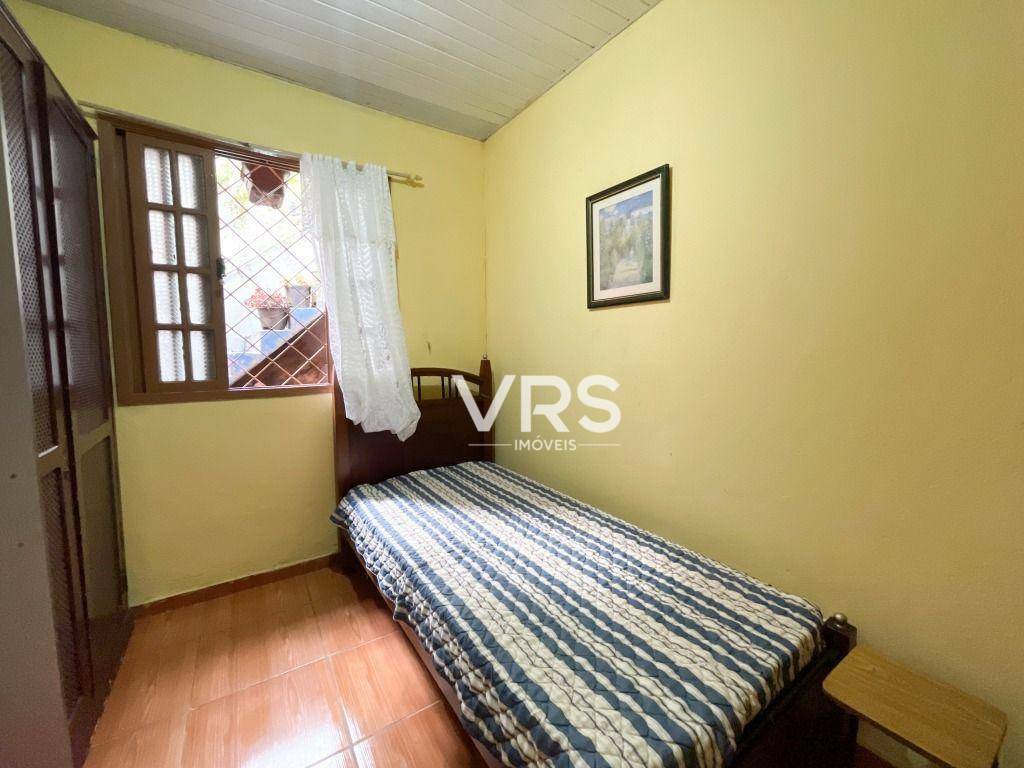 Casa à venda com 3 quartos, 60m² - Foto 5