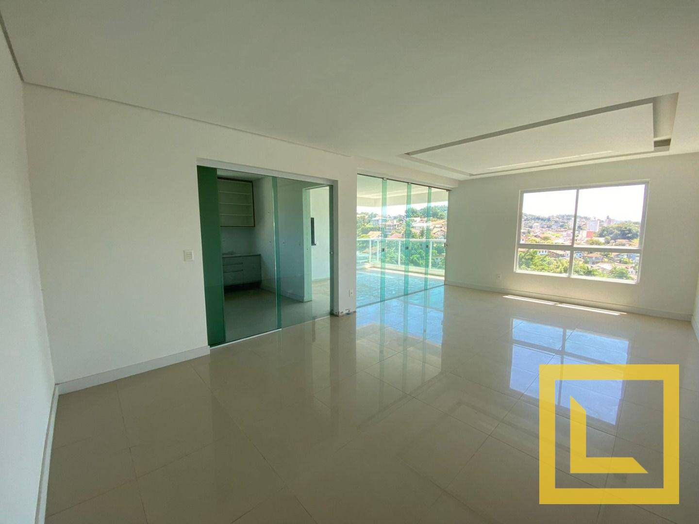 Apartamento à venda com 3 quartos, 165m² - Foto 5