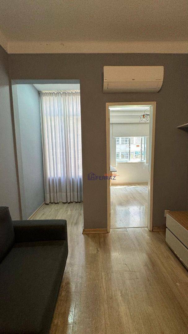 Apartamento à venda com 2 quartos, 70m² - Foto 3