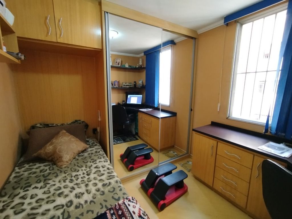 Apartamento à venda com 2 quartos, 55m² - Foto 11