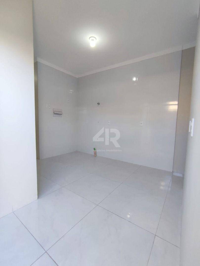 Casa à venda com 2 quartos, 60m² - Foto 8