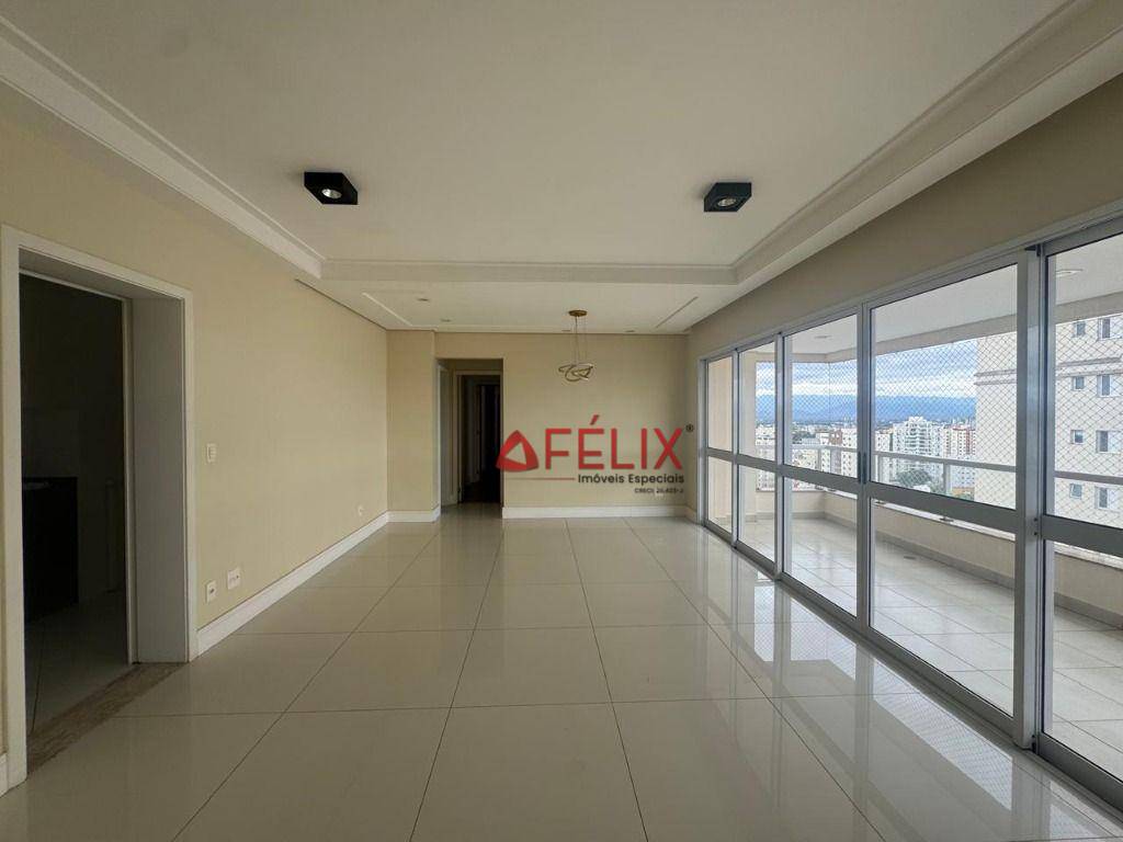 Apartamento, 3 quartos, 130 m² - Foto 1