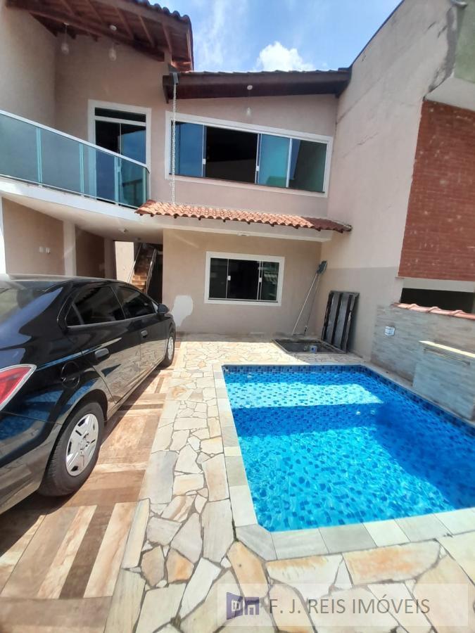 Sobrado à venda com 4 quartos, 275m² - Foto 1