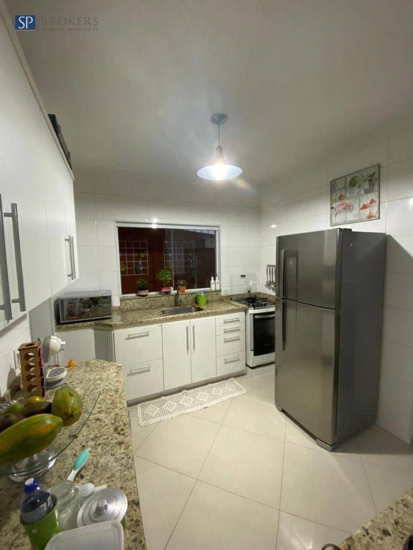 Casa de Condomínio à venda com 3 quartos, 196m² - Foto 16