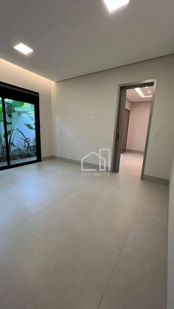 Casa à venda com 3 quartos, 229m² - Foto 7