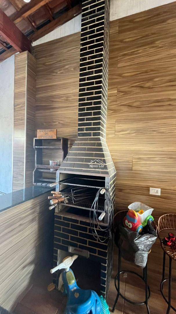 Casa à venda com 2 quartos, 160m² - Foto 2