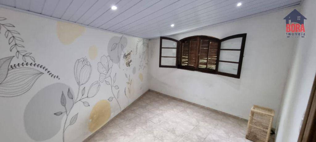 Casa à venda com 3 quartos, 70m² - Foto 5