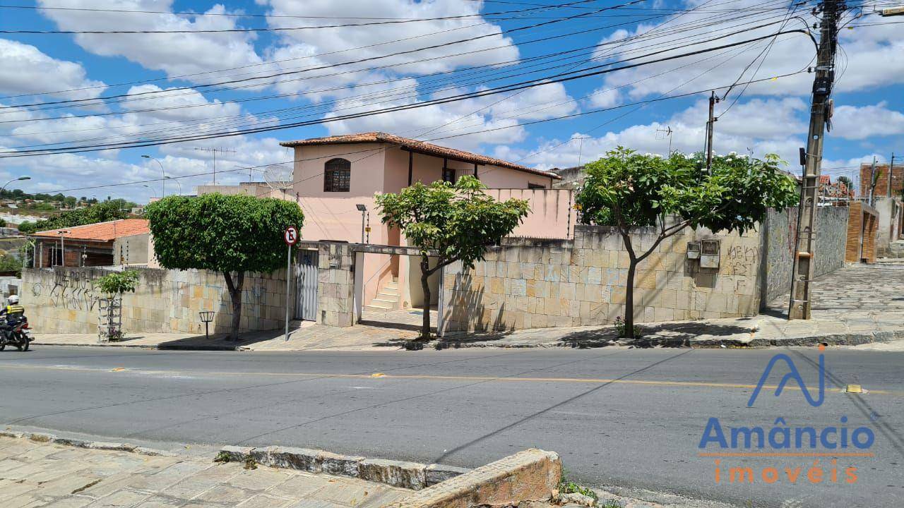 Casa, 5 quartos - Foto 1