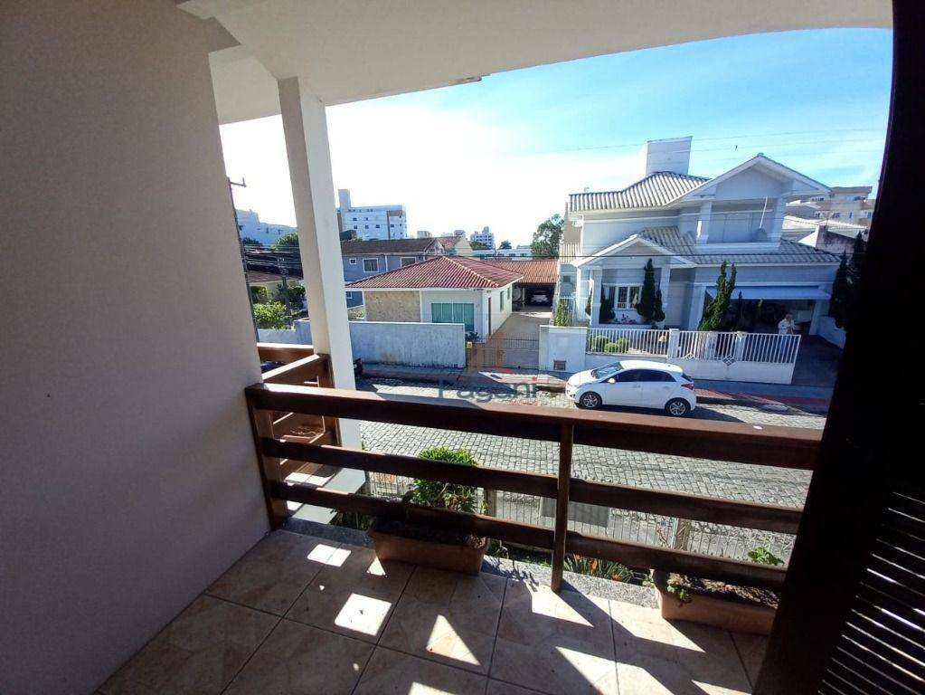 Casa à venda com 3 quartos, 151m² - Foto 5