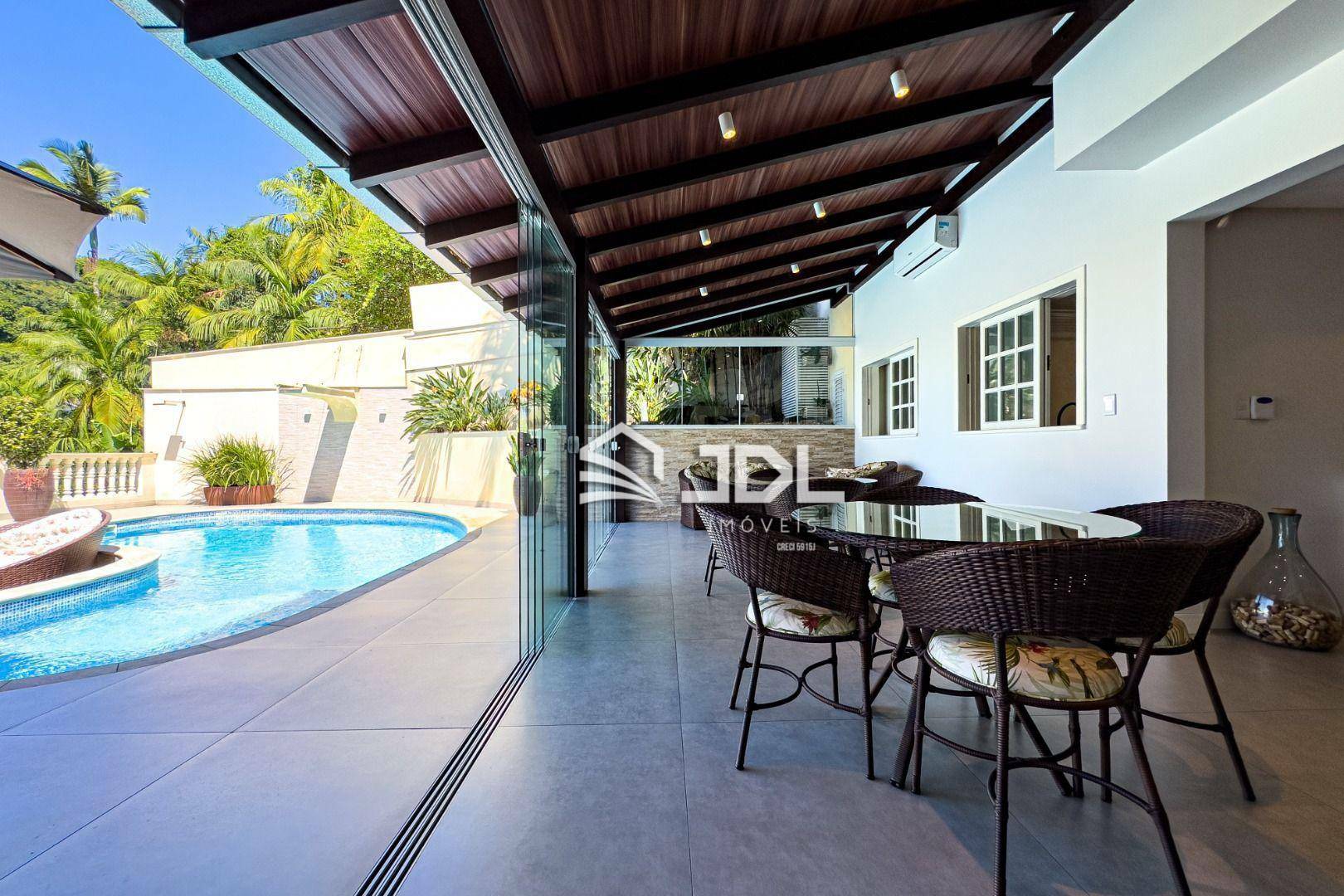 Casa à venda com 3 quartos, 269m² - Foto 6