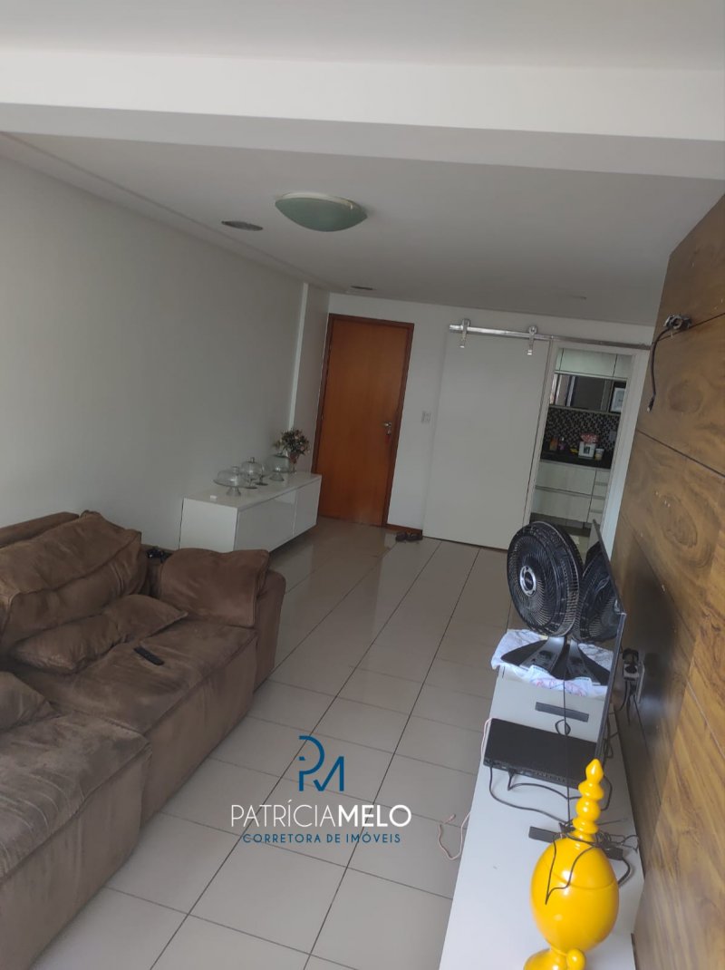 Apartamento à venda com 3 quartos, 93m² - Foto 3