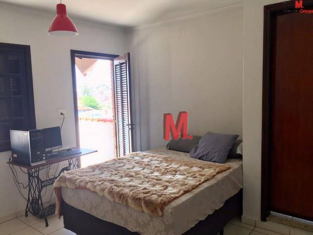 Casa à venda com 4 quartos, 324m² - Foto 31