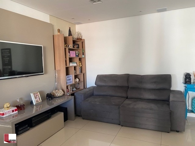 Apartamento à venda com 2 quartos, 74m² - Foto 1