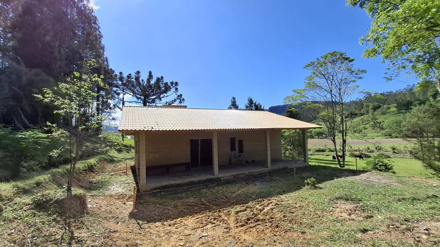 Fazenda à venda com 2 quartos, 8000m² - Foto 3