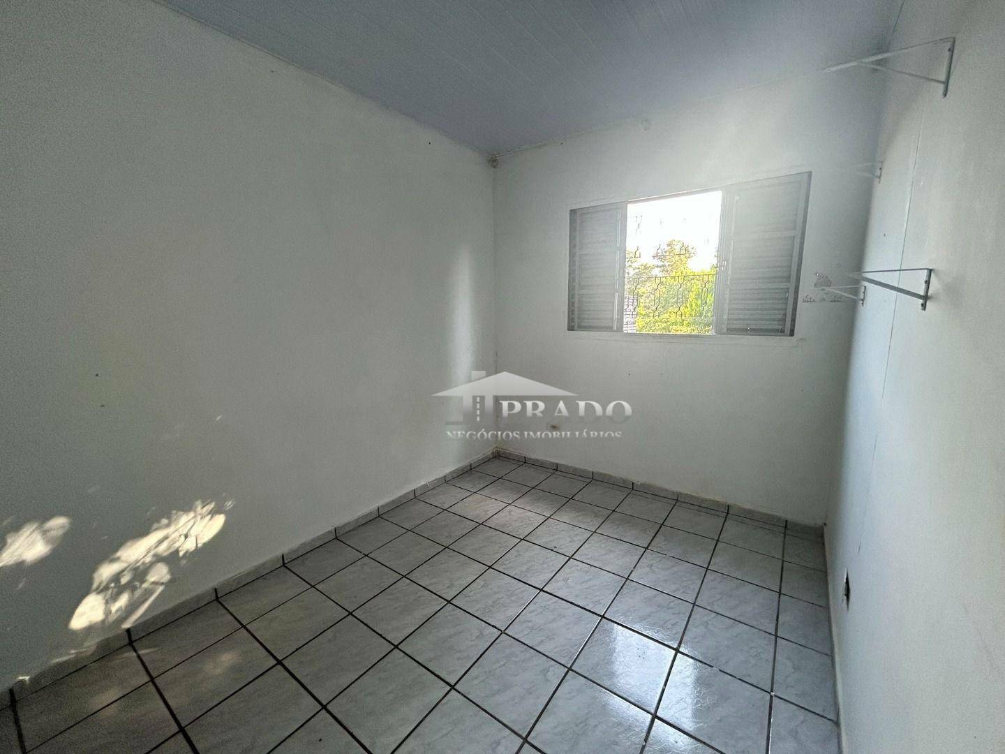 Casa para alugar com 2 quartos, 40m² - Foto 10