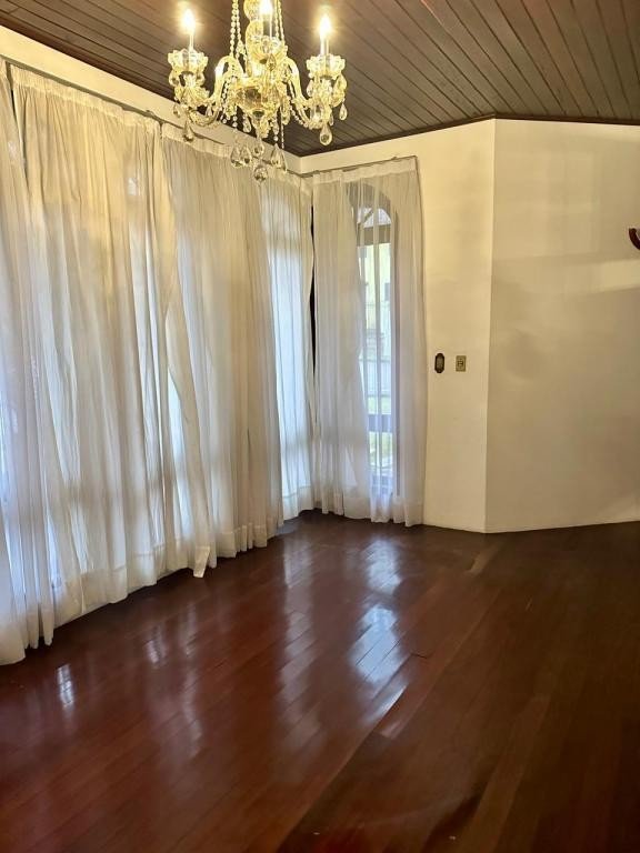 Casa à venda com 3 quartos, 542m² - Foto 3