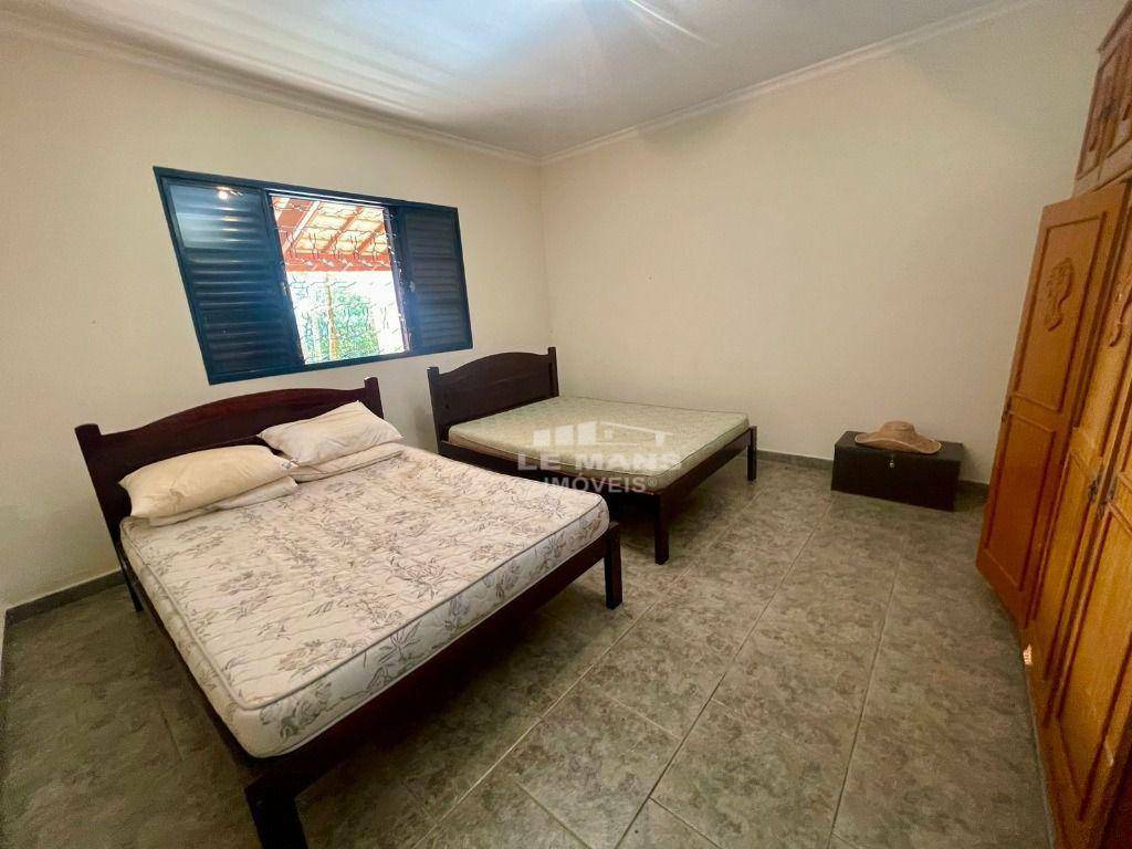 Chácara à venda com 3 quartos, 208m² - Foto 13