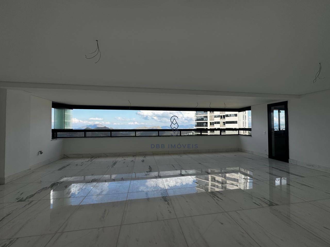 Apartamento à venda com 4 quartos, 190m² - Foto 3