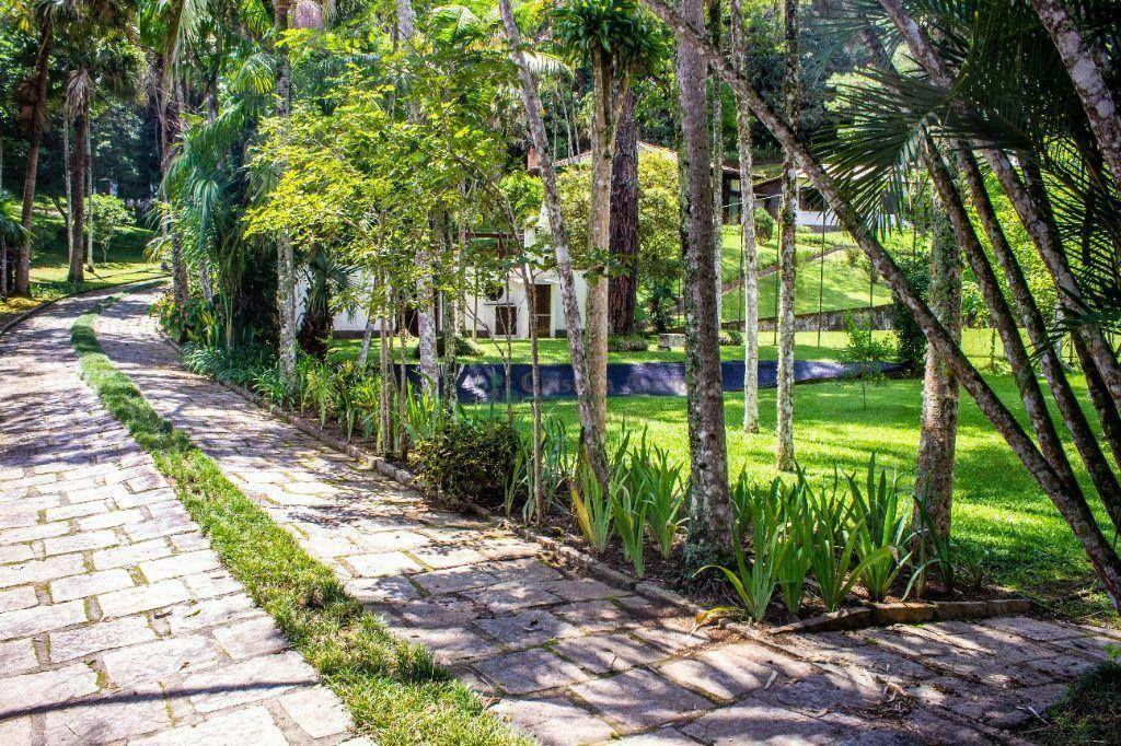 Casa de Condomínio à venda com 5 quartos, 273m² - Foto 3