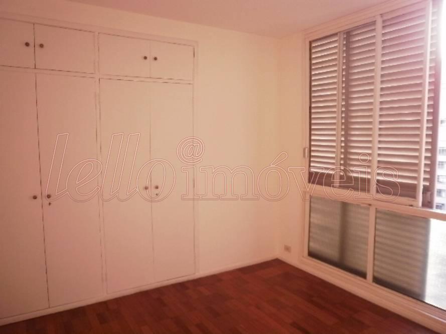 Apartamento para alugar com 3 quartos, 200m² - Foto 11