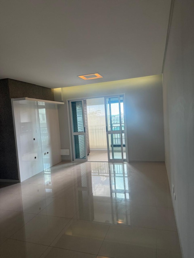 Apartamento para alugar com 3 quartos, 102m² - Foto 2