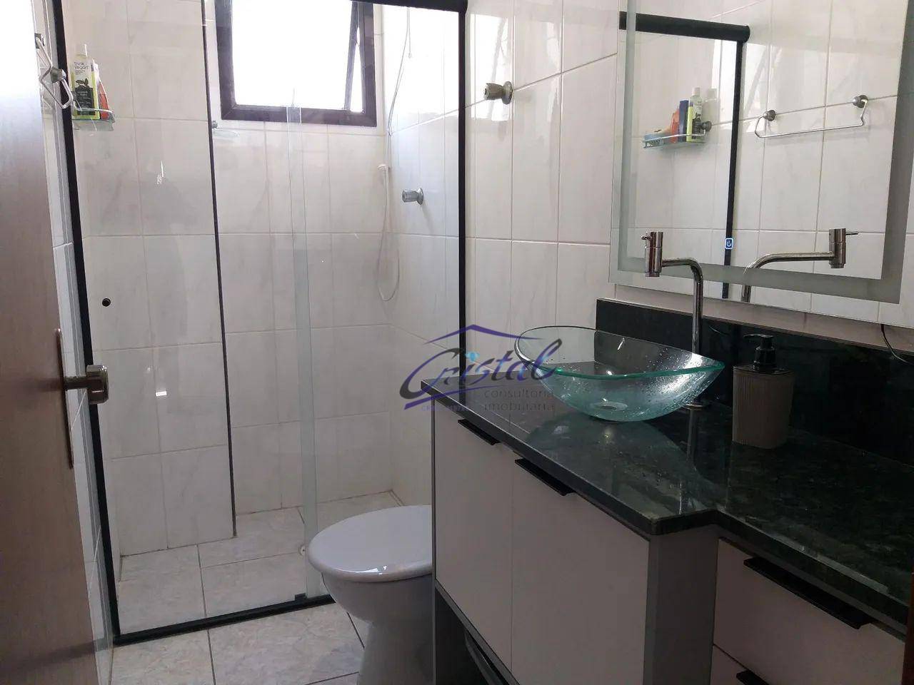 Apartamento à venda com 2 quartos, 70m² - Foto 18