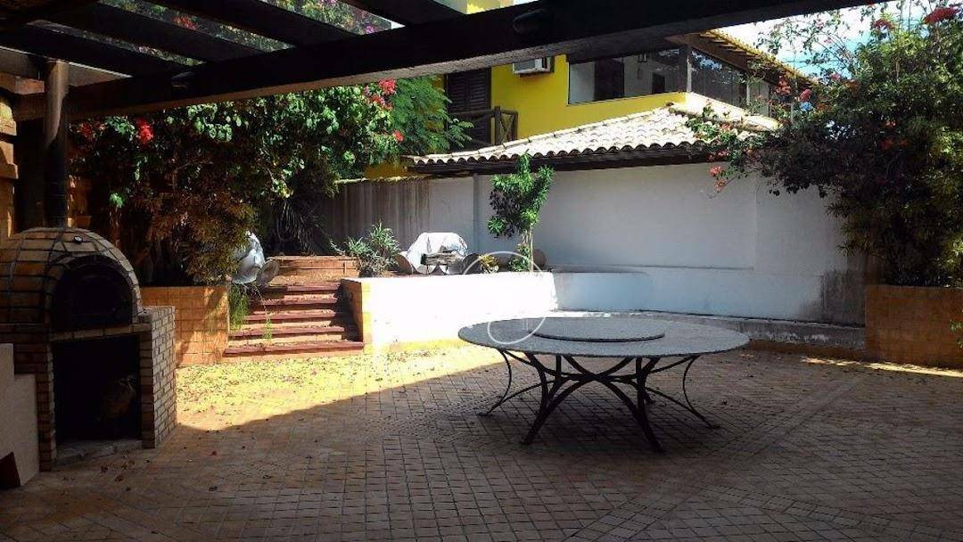 Casa de Condomínio à venda com 4 quartos, 200m² - Foto 36