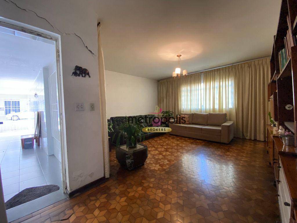 Casa à venda com 8 quartos, 398m² - Foto 4