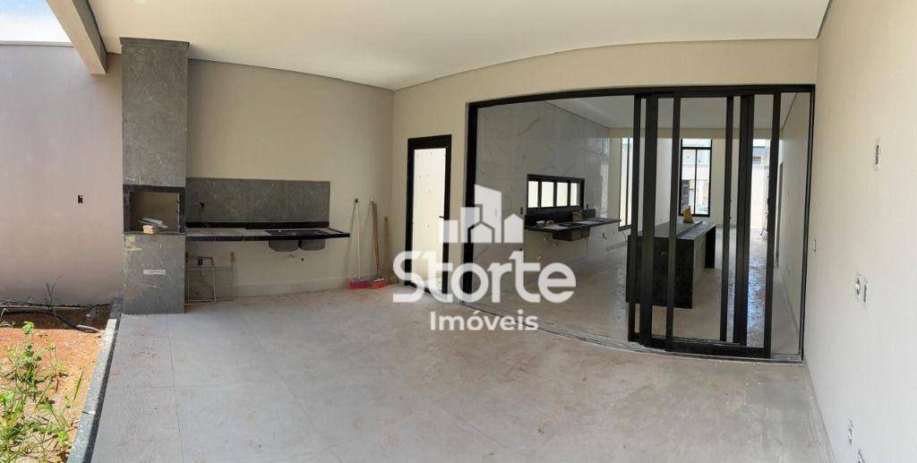 Casa à venda com 3 quartos, 180m² - Foto 4