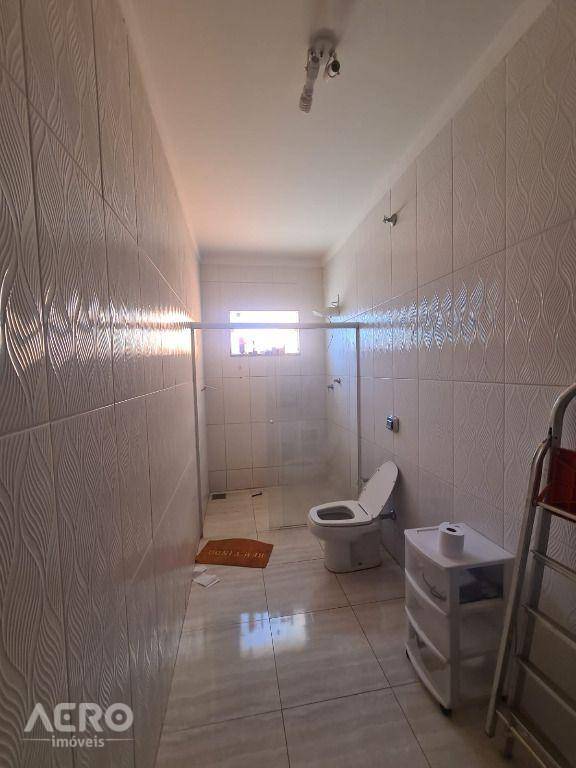 Casa à venda com 3 quartos, 220m² - Foto 6