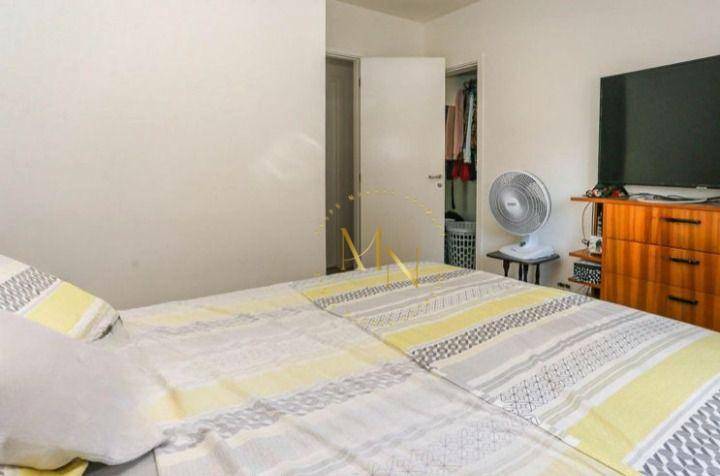 Apartamento à venda com 2 quartos, 70m² - Foto 3